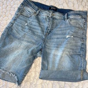 BUFFALO David Bitton SZ 14 Women’s distressed denim shorts